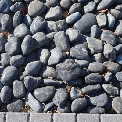 Piedra Polished Beach Pebbles, Black Various sizes 40Lb bag